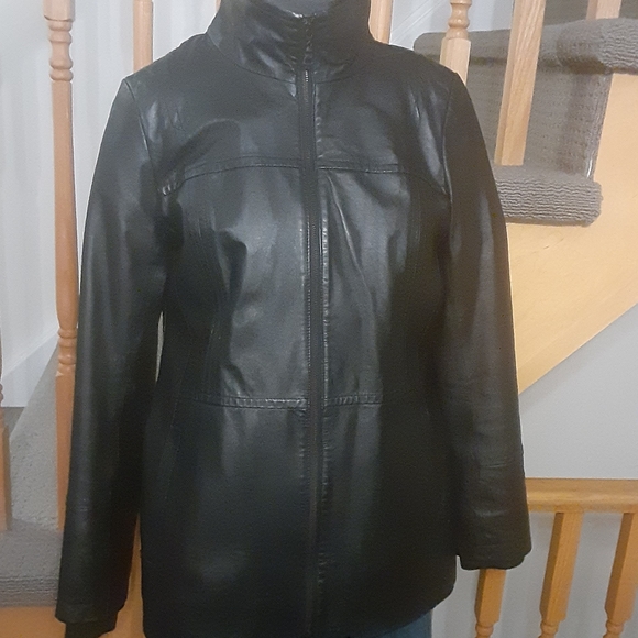 Danier Leather Balck Jacket/ Coat- Women's Size Small- Like New - Picture 2 of 9